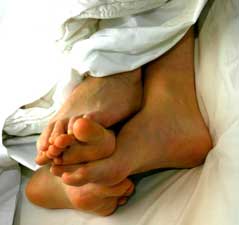 Bilder-Thread uh43048,1264717866,Feet-Sleeping-In-Bed