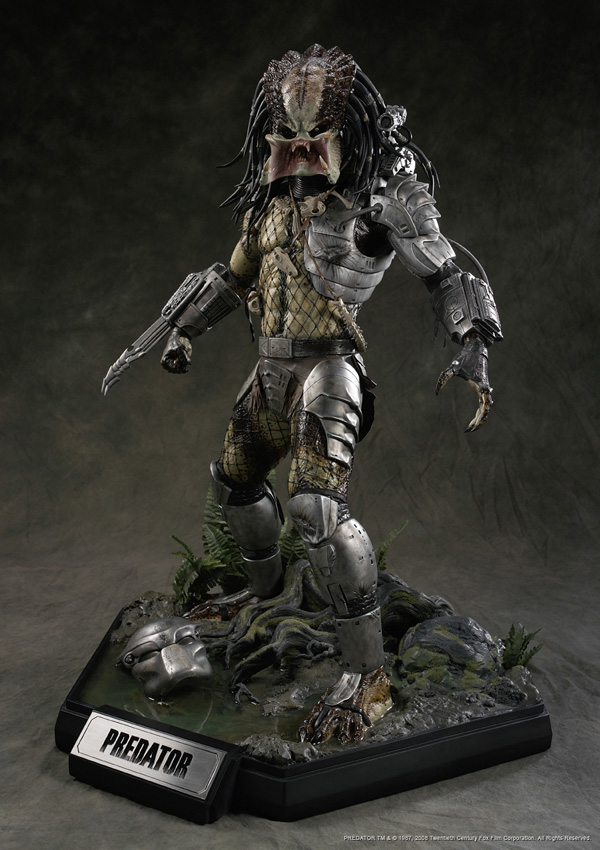 Bilder-Thread uh43048,1264890565,cinemaquette predator figure 1