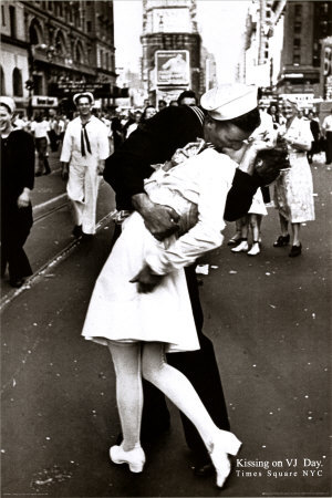 Bilder-Thread uh43048,1266161092,kuss-times-square-08-may-1945