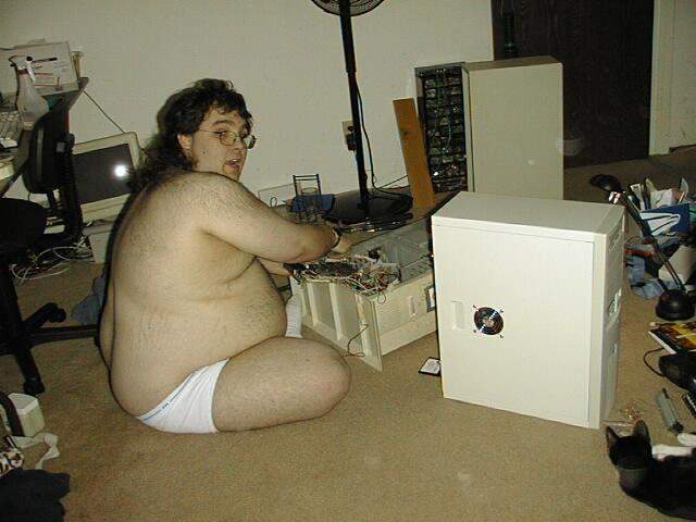 Bilder-Thread uh43048,1267445912,Fat-Nerd-computer
