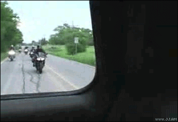 Bilder-Thread uh43048,1267787683,Motorcycle hits carback