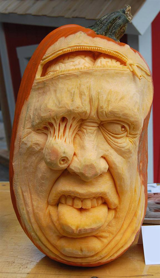Bilder-Thread uh43048,1289493270,Ray- Villafane pumpkin