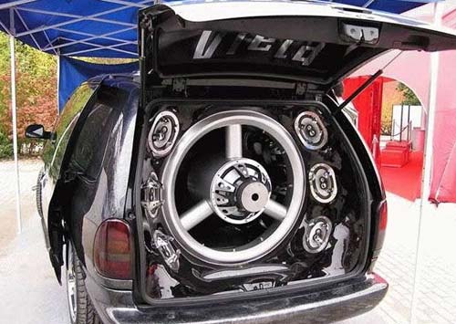 Bilder-Thread uh43048,1289909585,huge-subwoofer