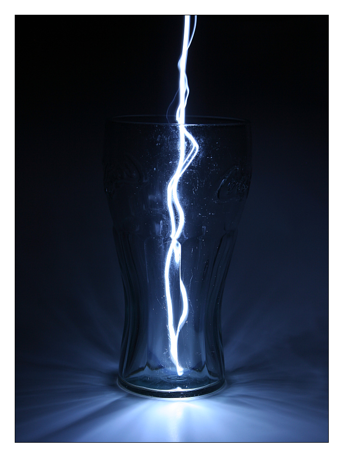 Bilder-Thread uh43048,1292522300,Glass lightning by Tuinhek