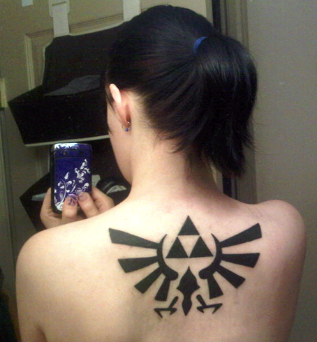 Bilder-Thread uh43048,1292549114,AG4uOe 113950 triforce tattoo by tasimmet-d2ykl9b