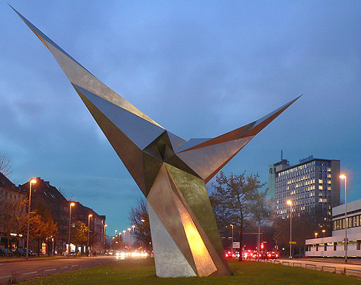 /dateien/uh49491,1237992914,Skulptur Stahlengel