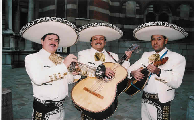 /dateien/uh53464,1239187582,Mariachi3large