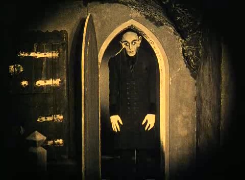 /dateien/uh53982,1242160163,Nosferatu door in the castle-vampire