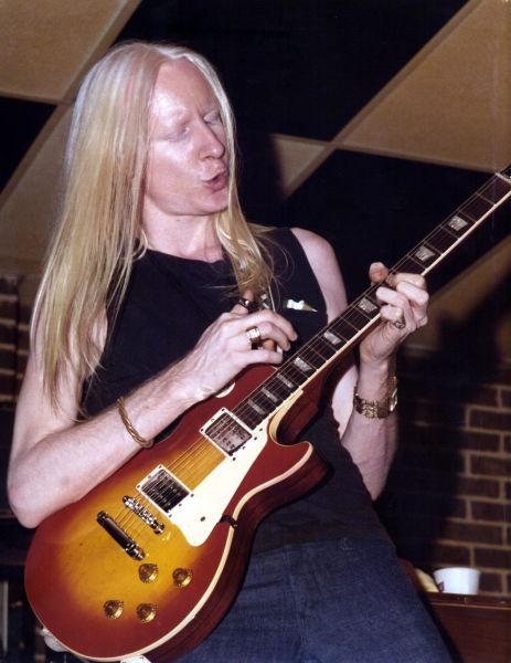/dateien/uh55144,1252597192,JohnnyWinter3