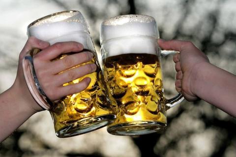 /dateien/uh56624,1254819279,bier DW Wirtschaft  412997g