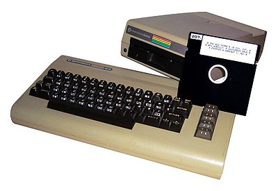 /dateien/uh58533,1277836404,400px-Commodore64withdisk