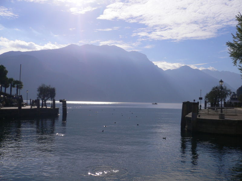 /dateien/uh58665,1260549288,800px-Gardasee Riva 004