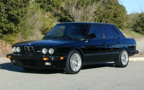 /dateien/uh59733,1270754597,1988 BMW e28 M5 Sedan Front 1