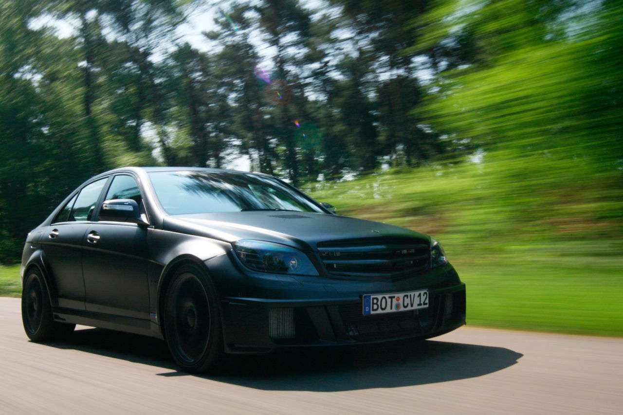 /dateien/uh59733,1271787628,Brabus Bullit Black Arrow Mercedes C-Klasse W204 Limousine V12 730 PS 4