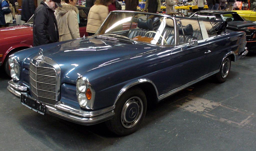 /dateien/uh59733,1272288283,Mercedes-Benz W112C 220 SE Cabrio