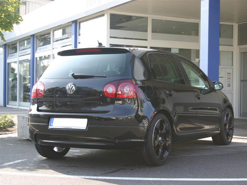 /dateien/uh60036,1268154161,vw-golf-5-gt-mit-detroit-18-zoll-r32-rueckleuchten-14