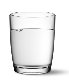 /dateien/uh60141,1293299184,glas-wasser-old-big