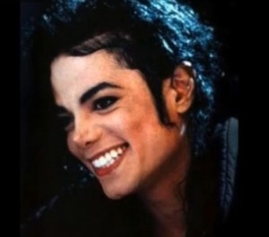 /dateien/uh60207,1265921614,MJ-Laugh-300x265