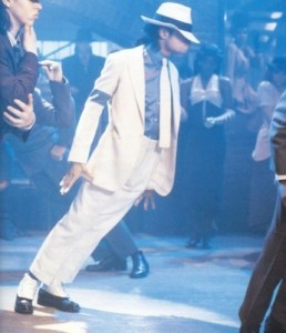 /dateien/uh60207,1267391226,michael-jackson-smooth-criminal-lean1-258x300