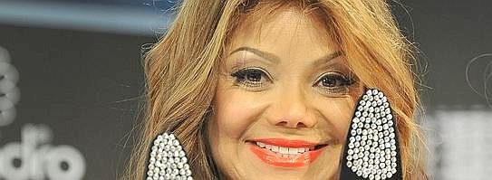 /dateien/uh60207,1269628958,0273 543 La-Toya-Jackson-pr-sentiert-543x199