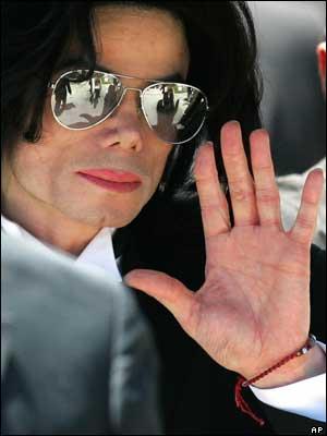/dateien/uh60207,1272136255,michael-jackson-passes-at-age-50