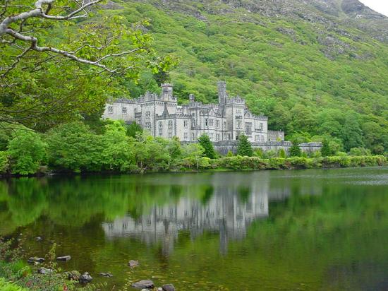 /dateien/uh60373,1265879355,Kylemore-Abbey-Irland