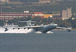 /dateien/uh60626,1271090349,250px-Beriev A-40 Gelendzhik 2Sept2004