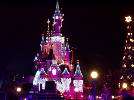 /dateien/uh65357,1282950920,Schloss-im-Disneyland-Paris
