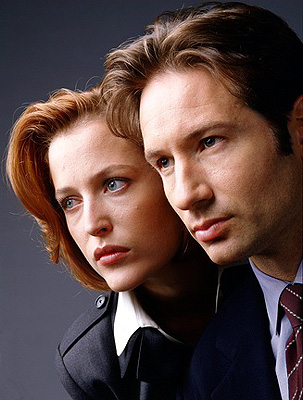 /dateien/vo53851,1256850601,xfiles-mulder-and-scully
