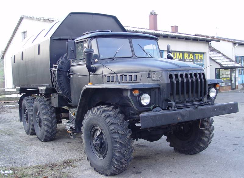 /dateien/vo54828,1246219084,Ural-4320D-Wohnmobil-1