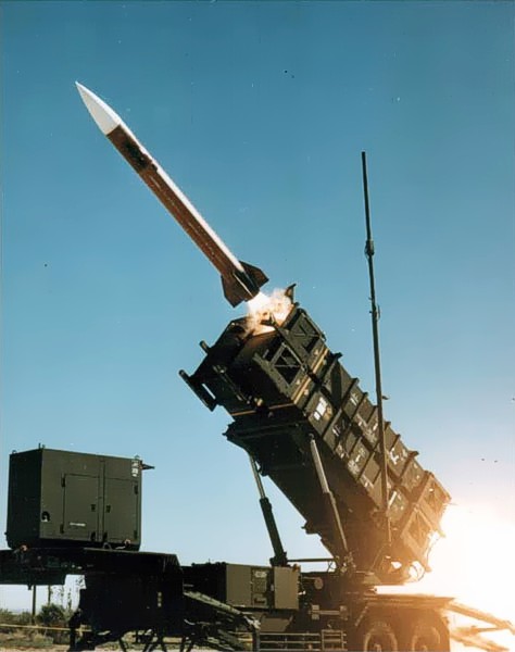 /dateien/vo56399,1276805954,Patriot missile launc