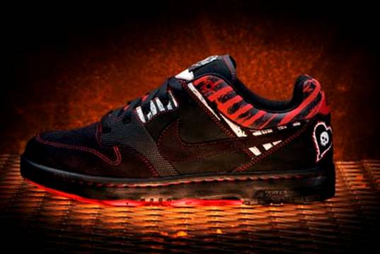 /dateien/vo60312,1265562620,654d1213720190-alkaline-trio-unveils-new-nike-sneaker-at2