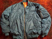 /dateien/vo63973,1278595298,220px-MA-1 Jacket in petrol