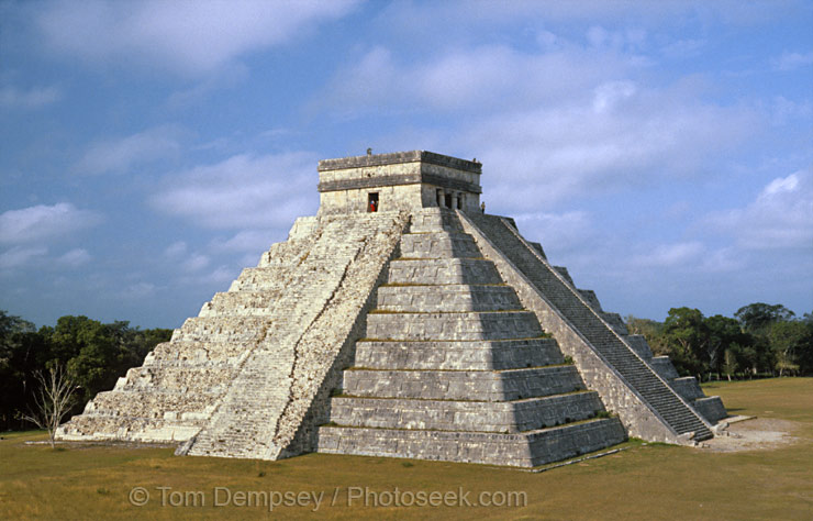 /dateien/vo64437,1280169982,83YUC-05-12-Chichen-Itza