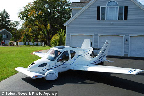 /dateien/vo64515,1280421645,553 Terrafugia-Transition-Flying-Car-1