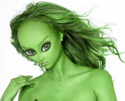 /dateien/vo65879,1284561737,flying-saucer-Roswell-New-Mexico-sexy-alien-girls-green-men-mars