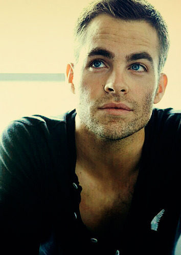/dateien/vo68142,1290793901,Chris-Pine-New-Captain-Kirk-star-trek-2009-6760069-354-500