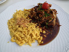 240px-Zwiebelrostbraten mit Spaetzle