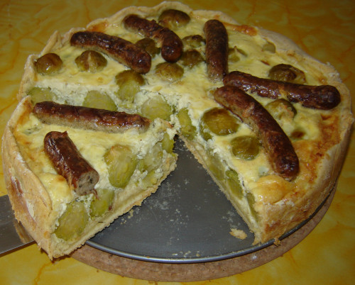 Bratwurst-Rosenkohl-Quiche