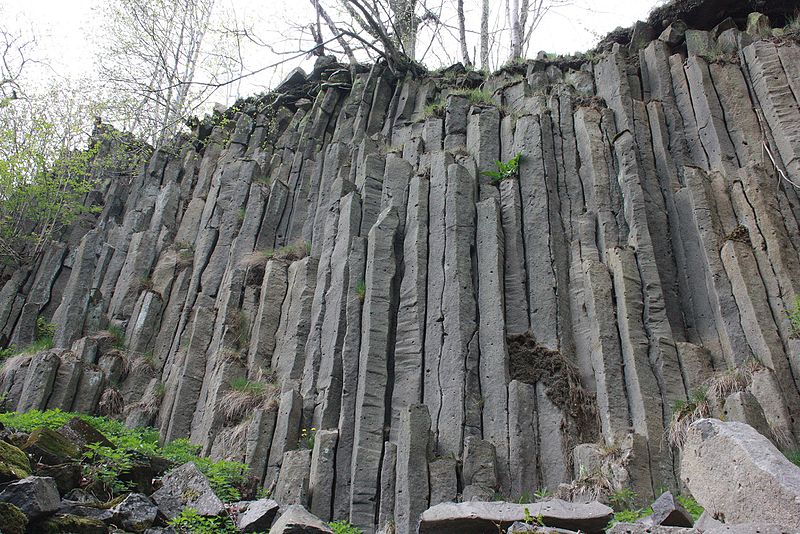 Basaltsaeulen auf dem Dietrichsberg Geis
