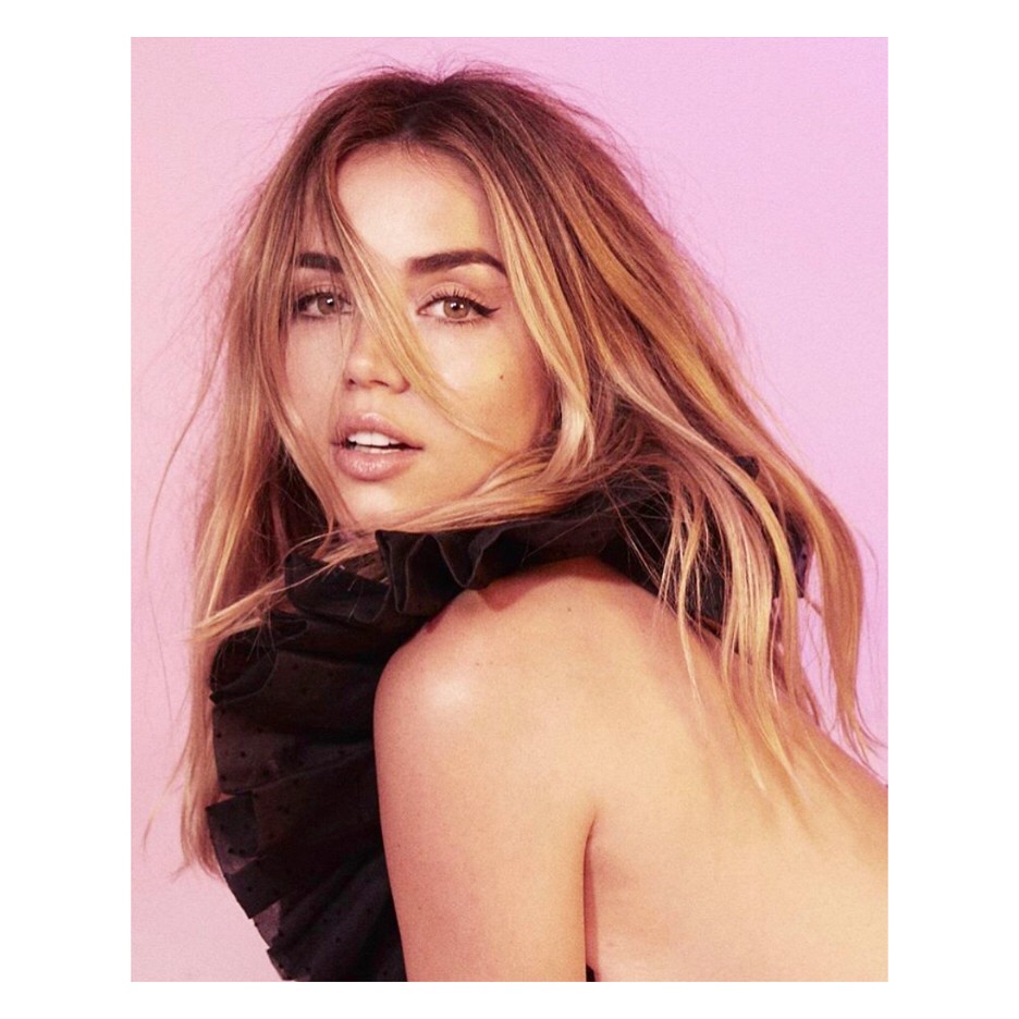 Ana-De-Armas-51-Sexy-TheFappening.pro 