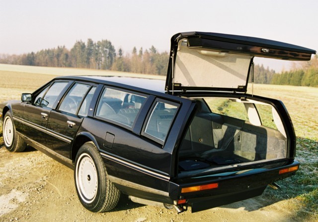 1406632-Aston-Martin-Lagonda-kombi