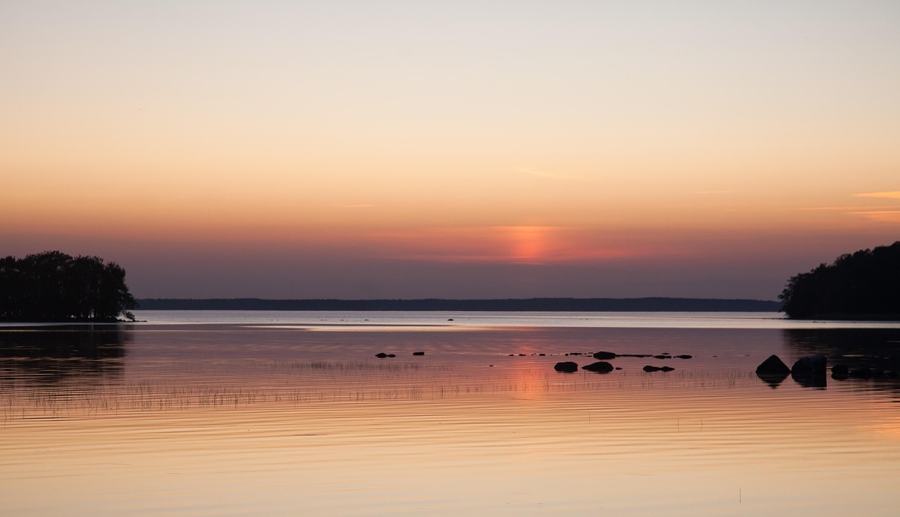 lake-7233892 1280