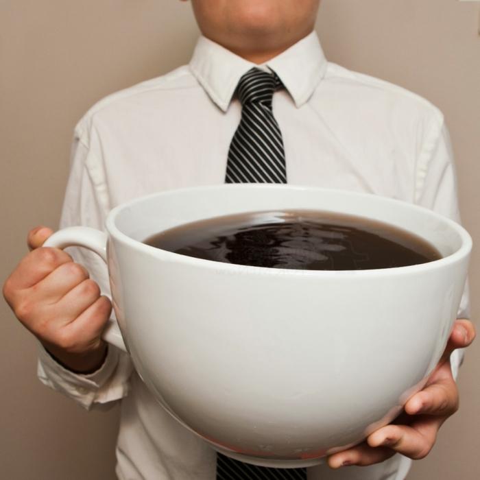 guten-morgen-kaffee-riesigetasse-kaffee