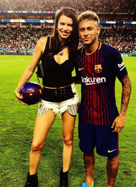 adriana mit neymar