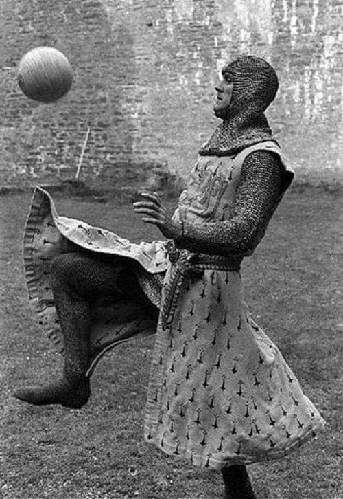 Holy Grail 1976 bts John Cleese - Copy