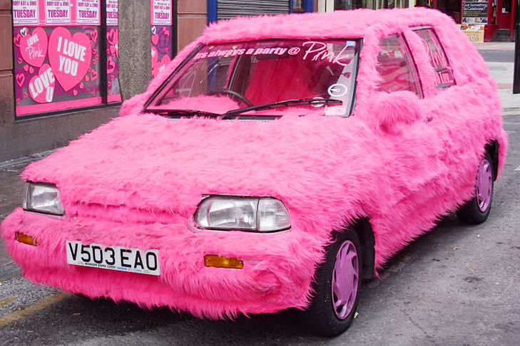 Autos-in-Pink-729x486-2e8ade1e55055050