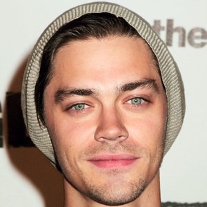 tom-payne-3