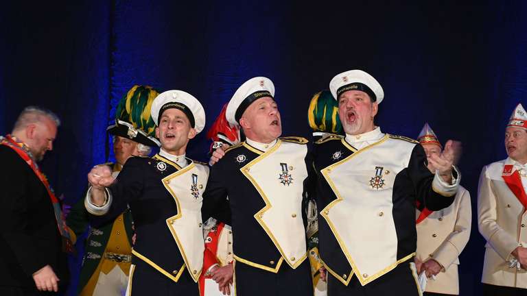 36687528-bis-zu-seiner-proklamation-trit