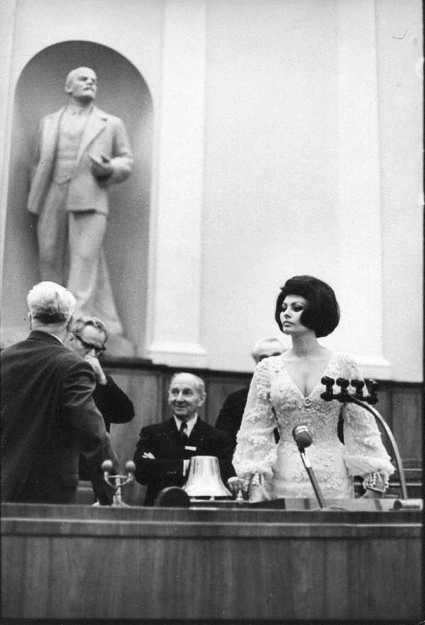 Sophia Loren Kremlin 1965
